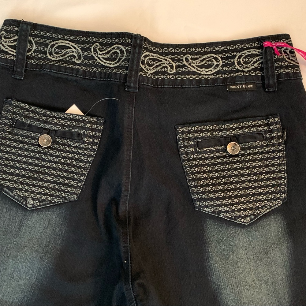 Women’s Black Embroidered Jeans - Picture 13 of 15